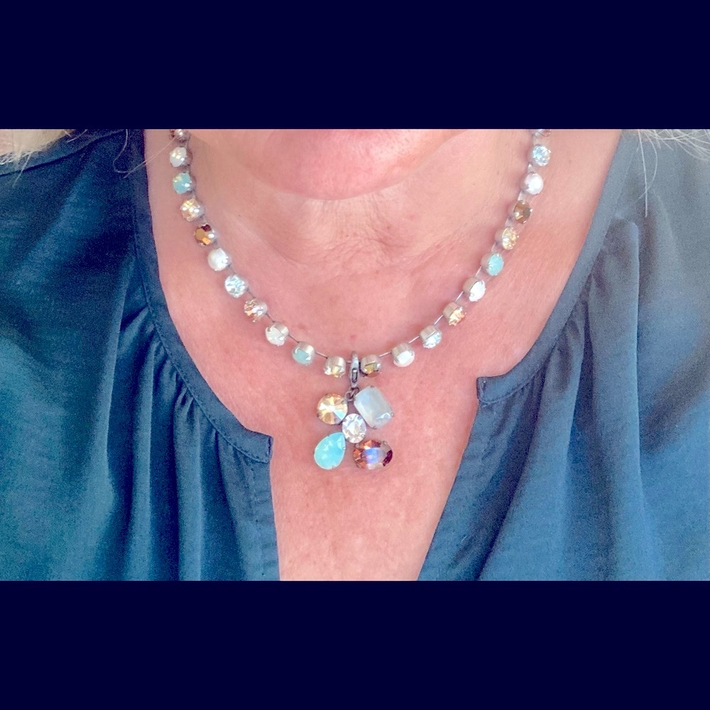 Sabika Asymmetrical Pendant